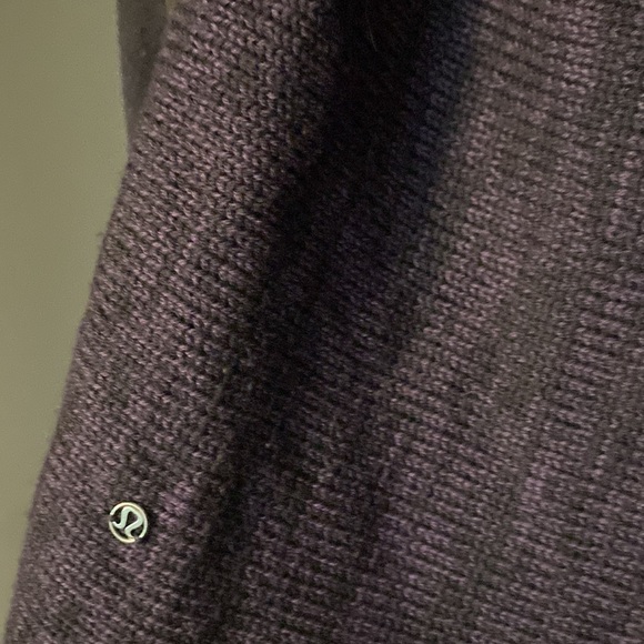 Lululemon wrap it up sweater like new condition - Picture 5 of 5